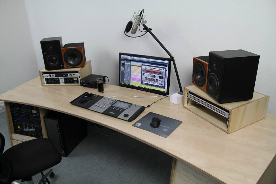 Delamar Studio Desk by Music Customs